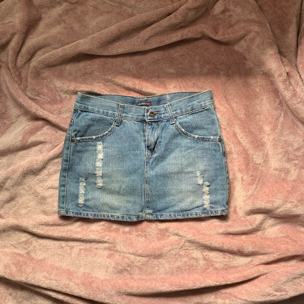 Distressed mini-skirt (never worn )
